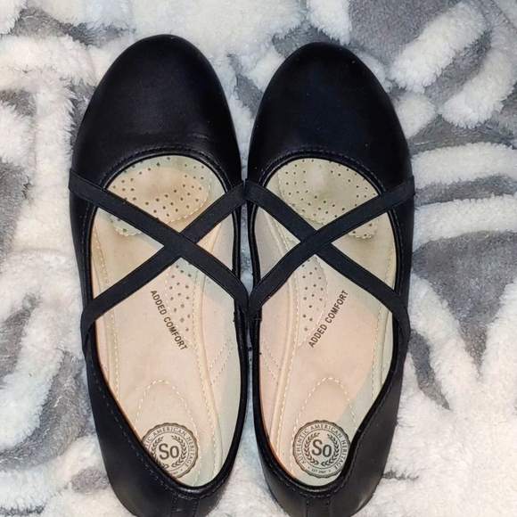 Black patent flats